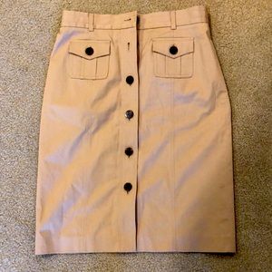 Excellent condition tan button front skirt 6p